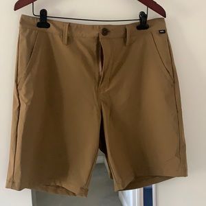 Vans - 34” Hybrid Shorts - Khaki